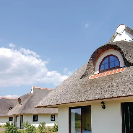 Three-bedroom Holiday In Linstow